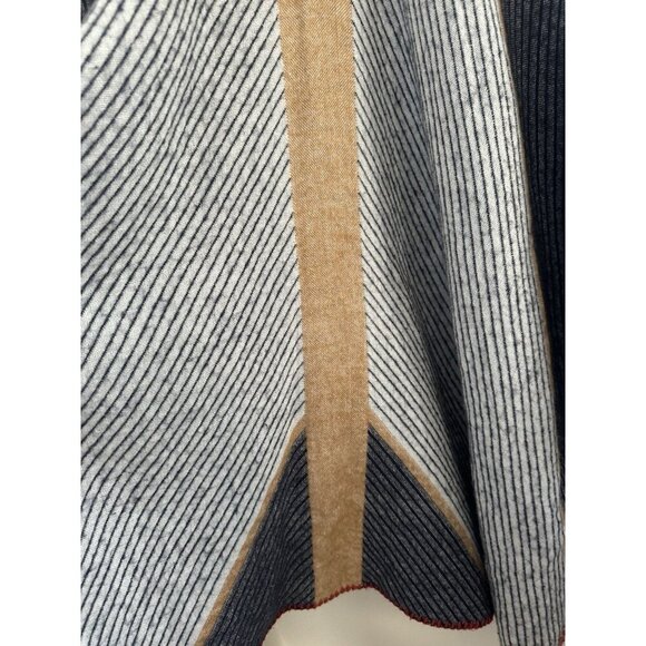 Vince Camuto Women Multi-Color Sleeveless Clasp Poncho One Size Lagenlook Preppy - Picture 7 of 8